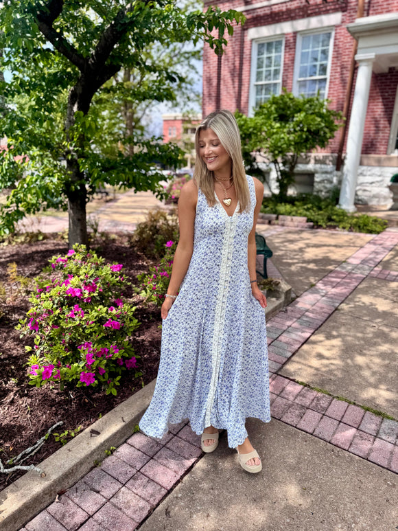 FLORAL LACE SLEEVELESS DRESS