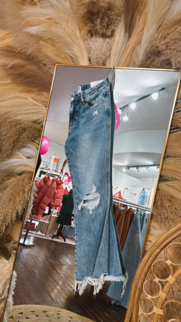MID-RISE CROP FLARE DENIM