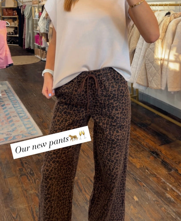 WIDE LEG LEOPARD DENIM