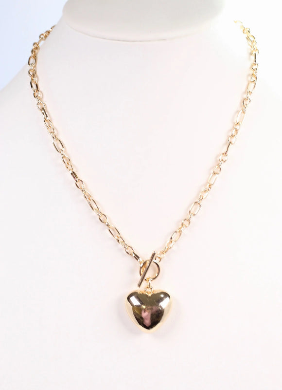 COURTNEY HEART NECKLACE